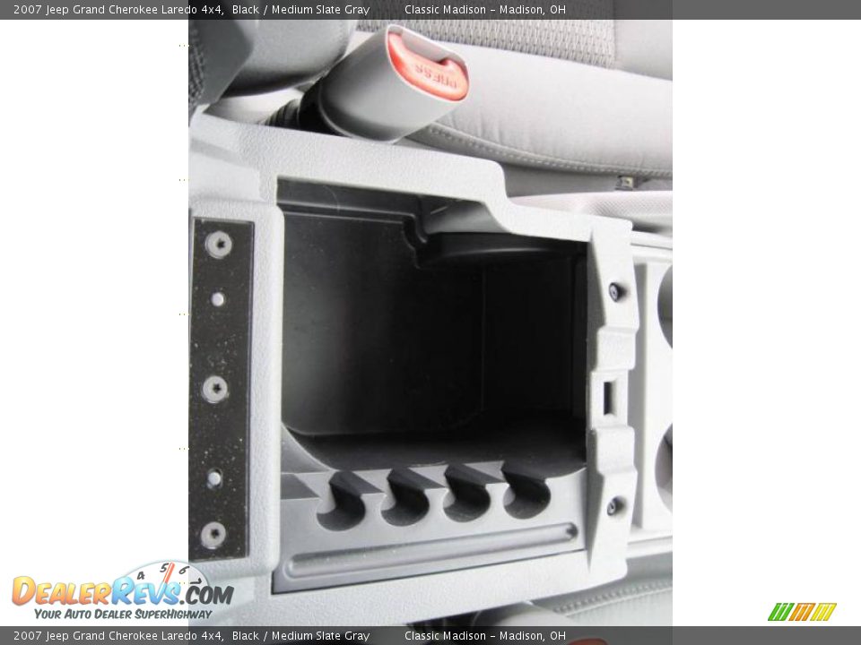 2007 Jeep Grand Cherokee Laredo 4x4 Black / Medium Slate Gray Photo #25