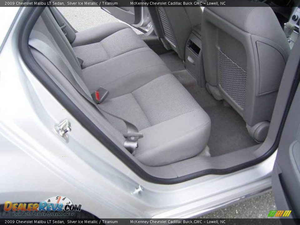 2009 Chevrolet Malibu LT Sedan Silver Ice Metallic / Titanium Photo #13