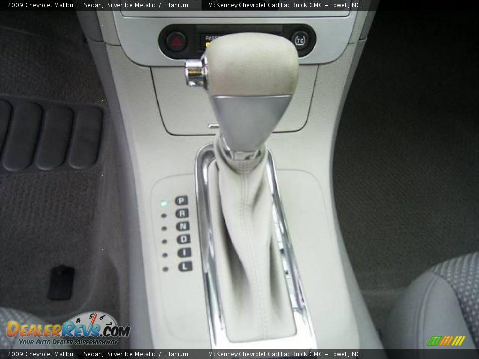 2009 Chevrolet Malibu LT Sedan Silver Ice Metallic / Titanium Photo #22
