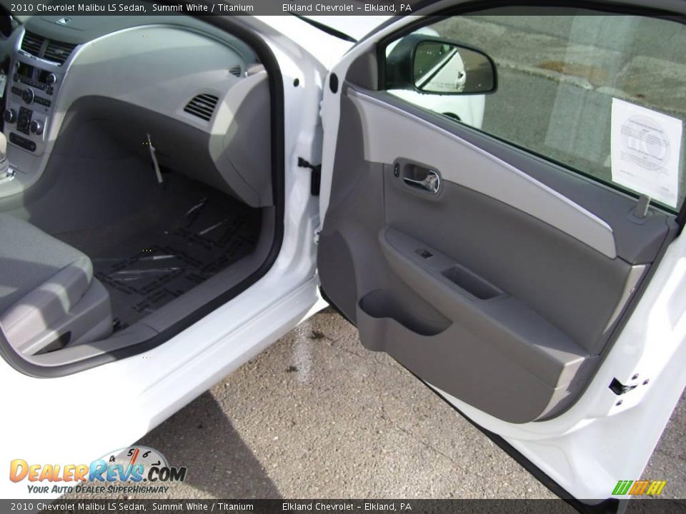 2010 Chevrolet Malibu LS Sedan Summit White / Titanium Photo #22