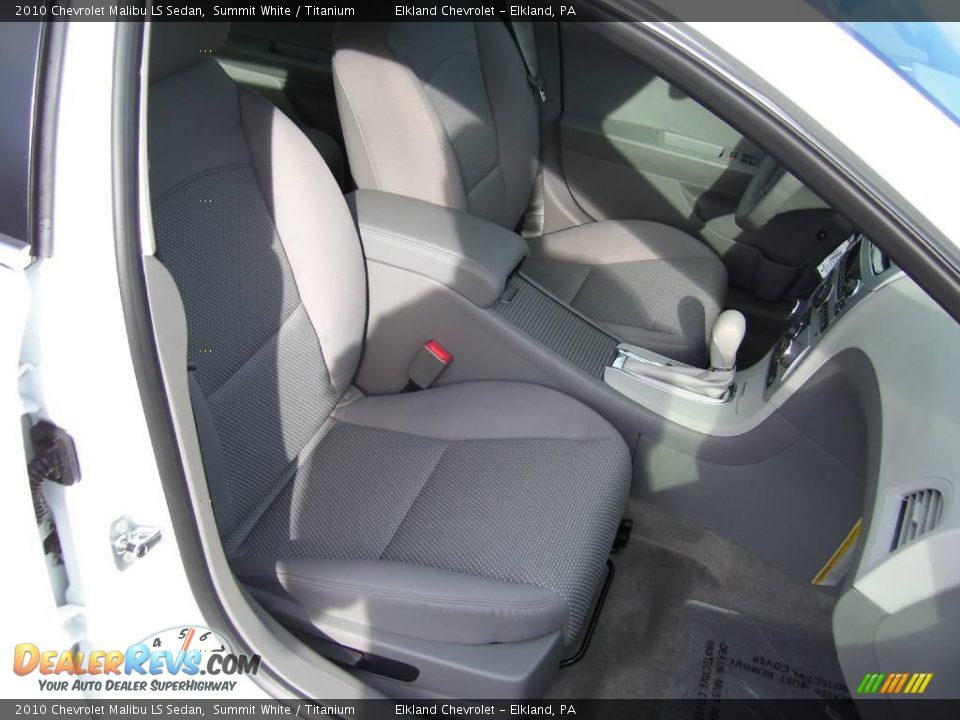 2010 Chevrolet Malibu LS Sedan Summit White / Titanium Photo #23