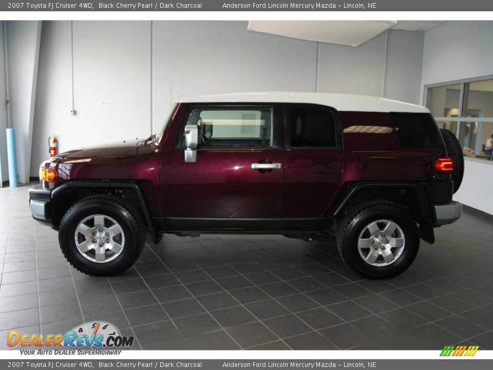 2007 Toyota FJ Cruiser 4WD Black Cherry Pearl / Dark Charcoal Photo #4
