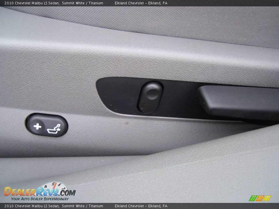 2010 Chevrolet Malibu LS Sedan Summit White / Titanium Photo #34