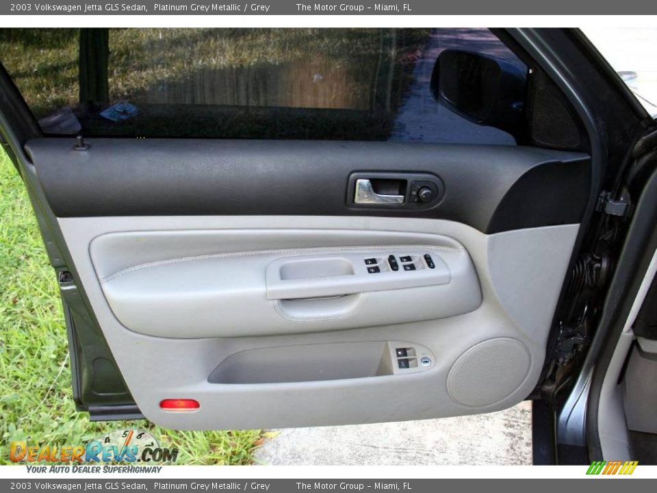 2003 Volkswagen Jetta GLS Sedan Platinum Grey Metallic / Grey Photo #31