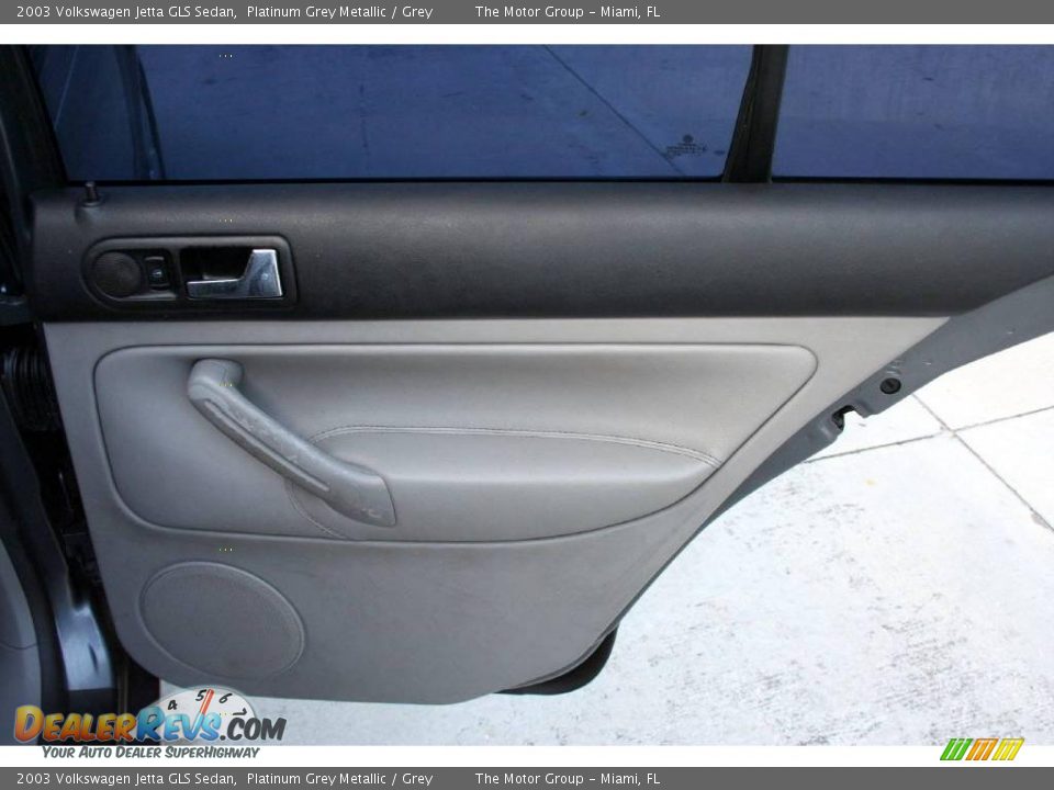 2003 Volkswagen Jetta GLS Sedan Platinum Grey Metallic / Grey Photo #34