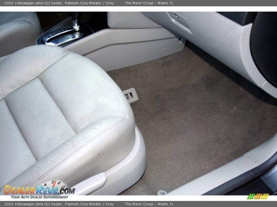 2003 Volkswagen Jetta GLS Sedan Platinum Grey Metallic / Grey Photo #36
