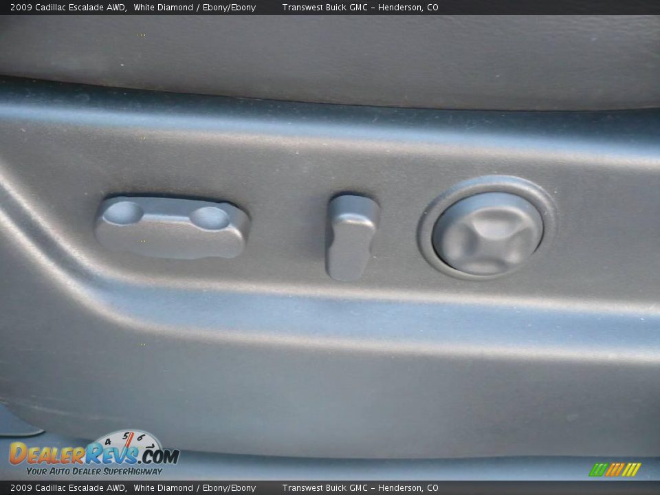 2009 Cadillac Escalade AWD White Diamond / Ebony/Ebony Photo #23