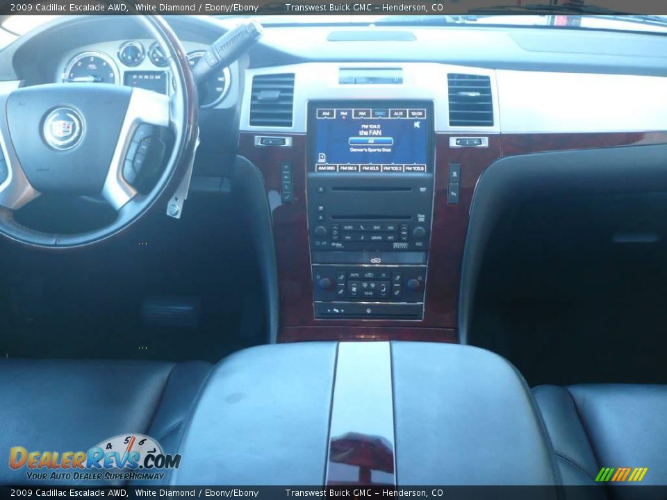 2009 Cadillac Escalade AWD White Diamond / Ebony/Ebony Photo #18