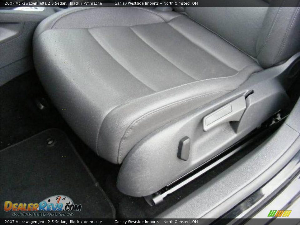 2007 Volkswagen Jetta 2.5 Sedan Black / Anthracite Photo #10