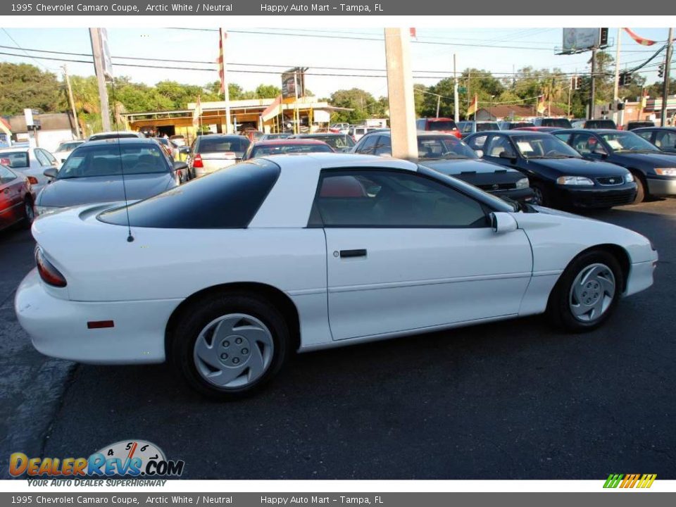 1995 Chevrolet Camaro Coupe Arctic White / Neutral Photo #2