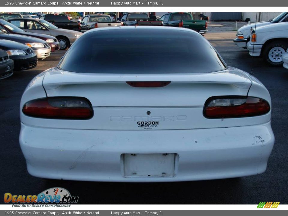 1995 Chevrolet Camaro Coupe Arctic White / Neutral Photo #7