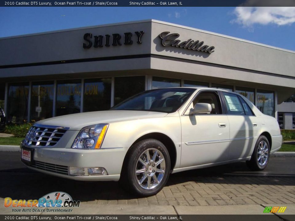 2010 Cadillac DTS Luxury Ocean Pearl Tri-coat / Shale/Cocoa Photo #1