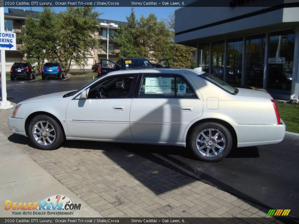 2010 Cadillac DTS Luxury Ocean Pearl Tri-coat / Shale/Cocoa Photo #7