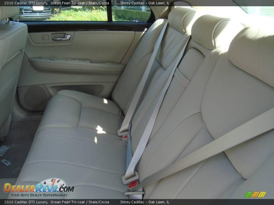 2010 Cadillac DTS Luxury Ocean Pearl Tri-coat / Shale/Cocoa Photo #13