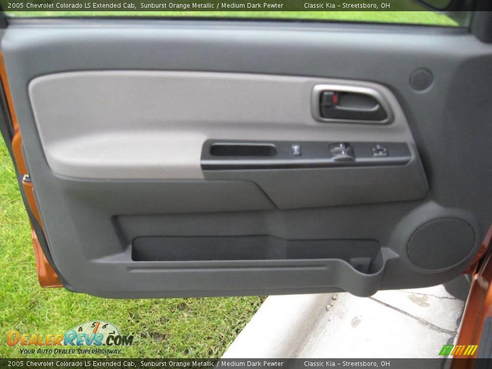 2005 Chevrolet Colorado LS Extended Cab Sunburst Orange Metallic / Medium Dark Pewter Photo #22