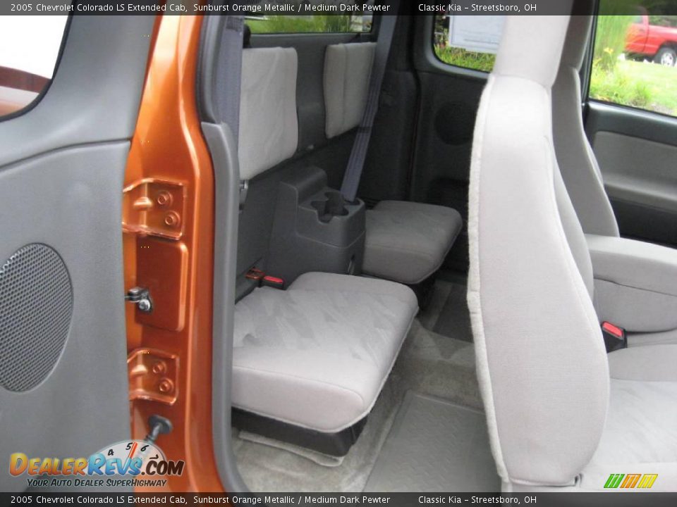 2005 Chevrolet Colorado LS Extended Cab Sunburst Orange Metallic / Medium Dark Pewter Photo #28