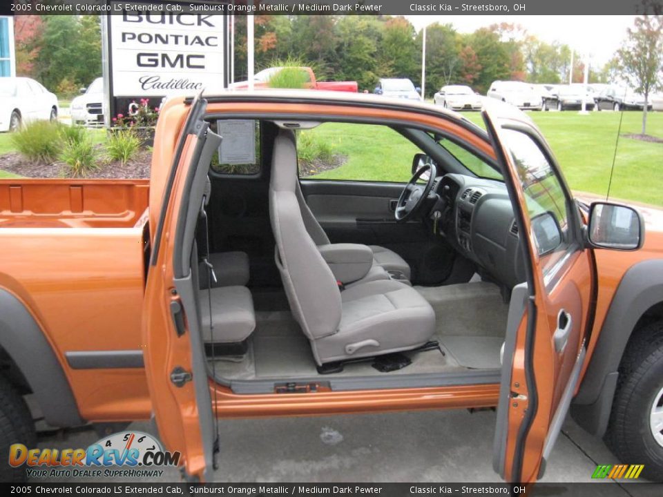 2005 Chevrolet Colorado LS Extended Cab Sunburst Orange Metallic / Medium Dark Pewter Photo #29