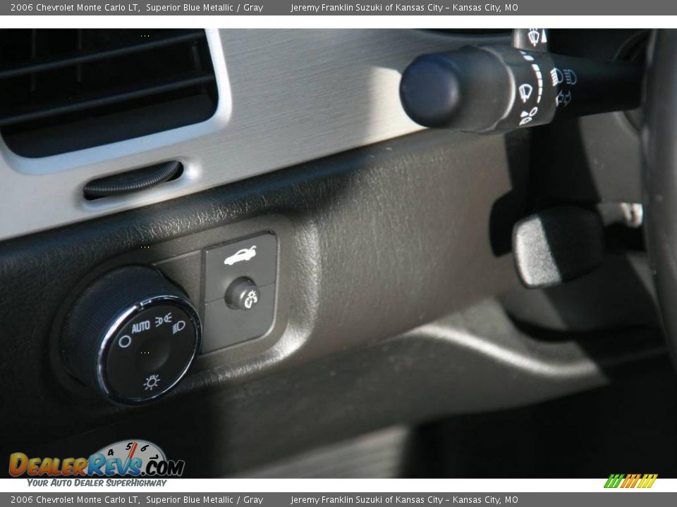 2006 Chevrolet Monte Carlo LT Superior Blue Metallic / Gray Photo #9