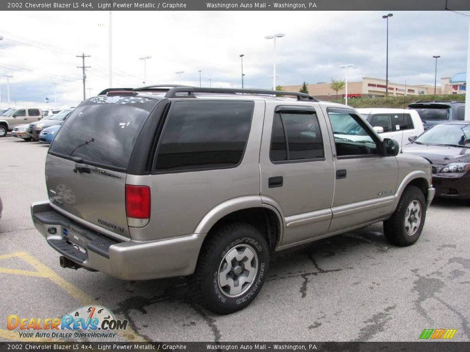 2002 Chevrolet Blazer LS 4x4 Light Pewter Metallic / Graphite Photo #5