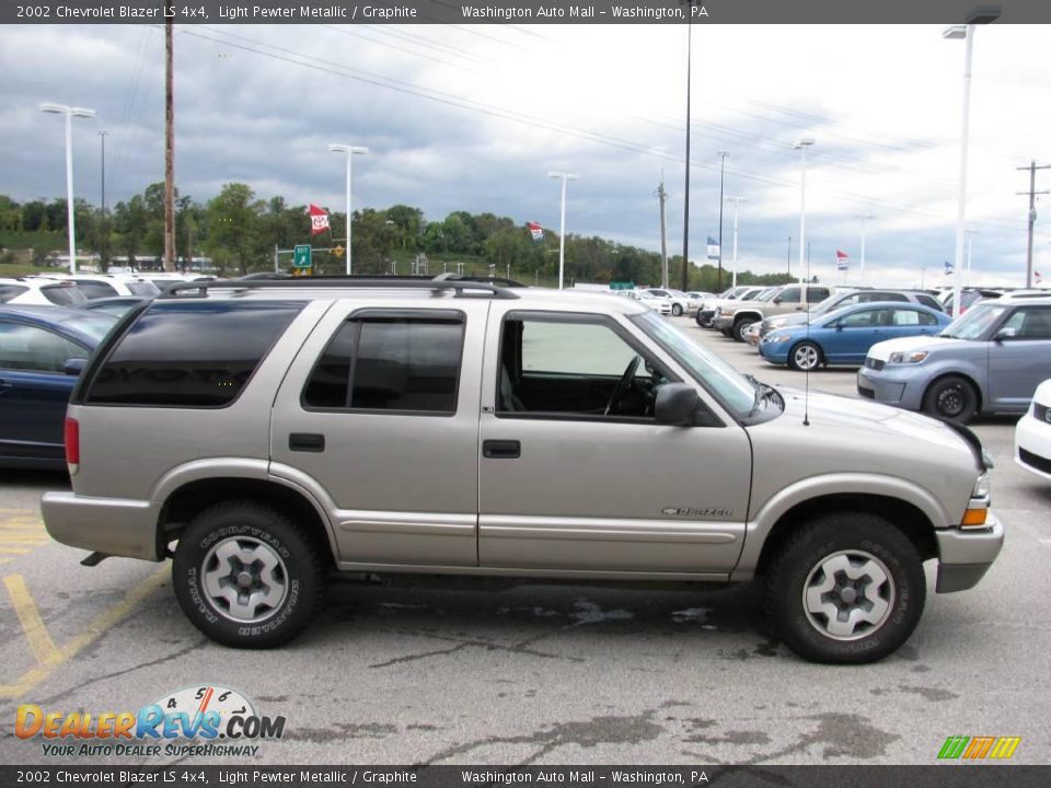 2002 Chevrolet Blazer LS 4x4 Light Pewter Metallic / Graphite Photo #6