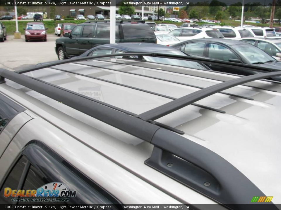 2002 Chevrolet Blazer LS 4x4 Light Pewter Metallic / Graphite Photo #7