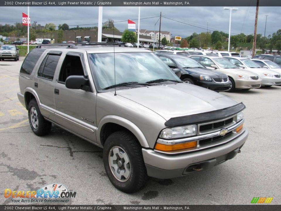 2002 Chevrolet Blazer LS 4x4 Light Pewter Metallic / Graphite Photo #8
