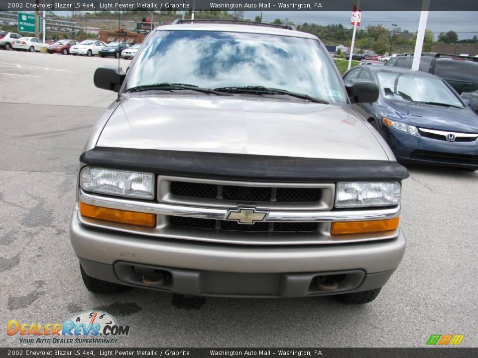 2002 Chevrolet Blazer LS 4x4 Light Pewter Metallic / Graphite Photo #9
