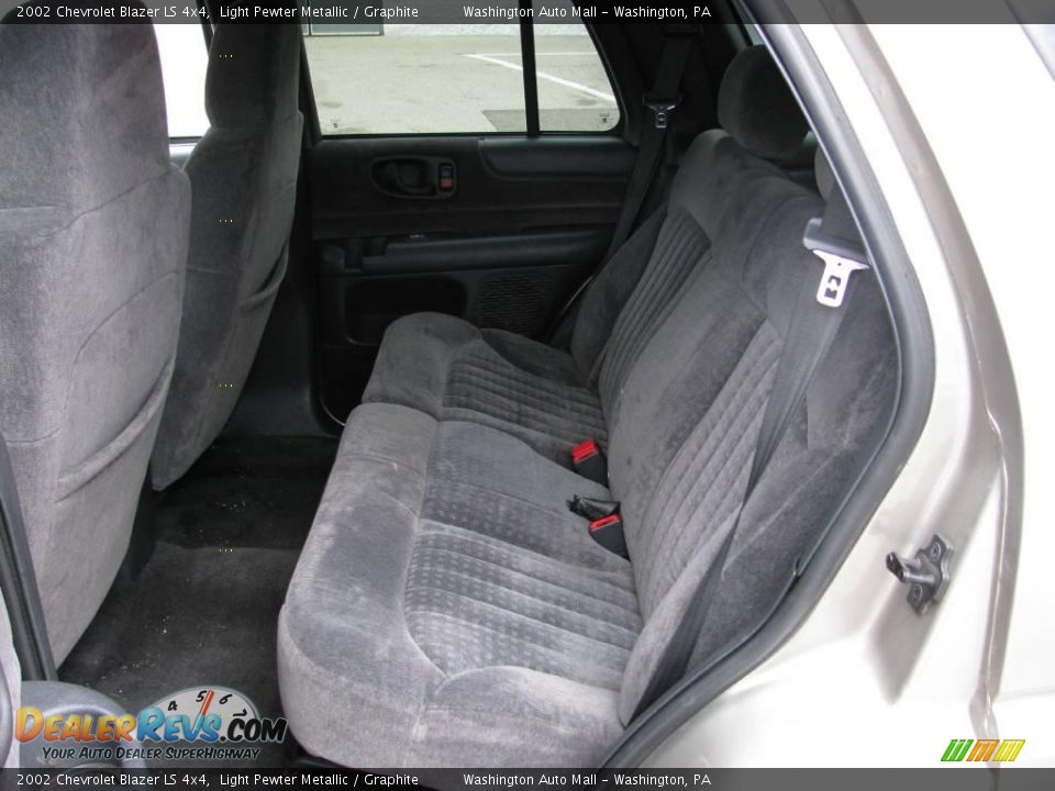 2002 Chevrolet Blazer LS 4x4 Light Pewter Metallic / Graphite Photo #10