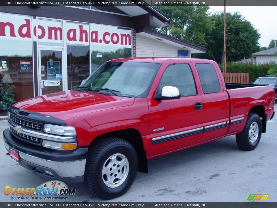2002 Chevrolet Silverado 1500 LT Extended Cab 4x4 Victory Red / Medium Gray Photo #2