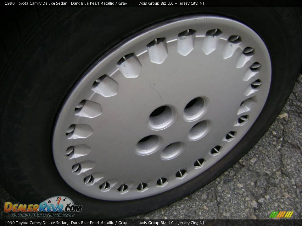 1990 Toyota Camry Deluxe Sedan Dark Blue Pearl Metallic / Gray Photo #10