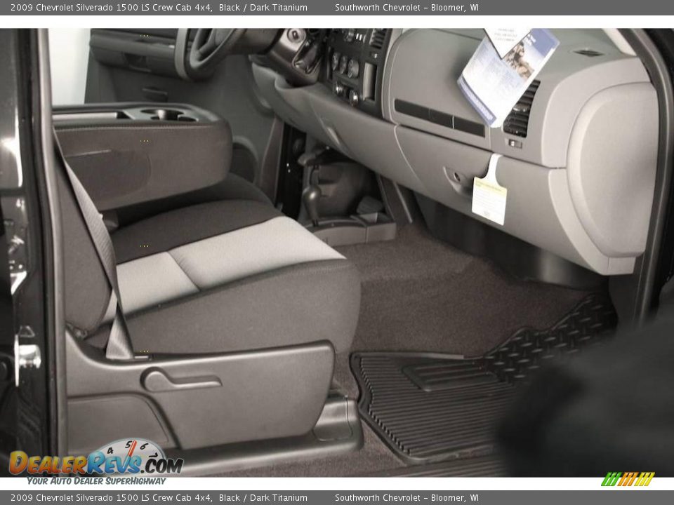 2009 Chevrolet Silverado 1500 LS Crew Cab 4x4 Black / Dark Titanium Photo #4