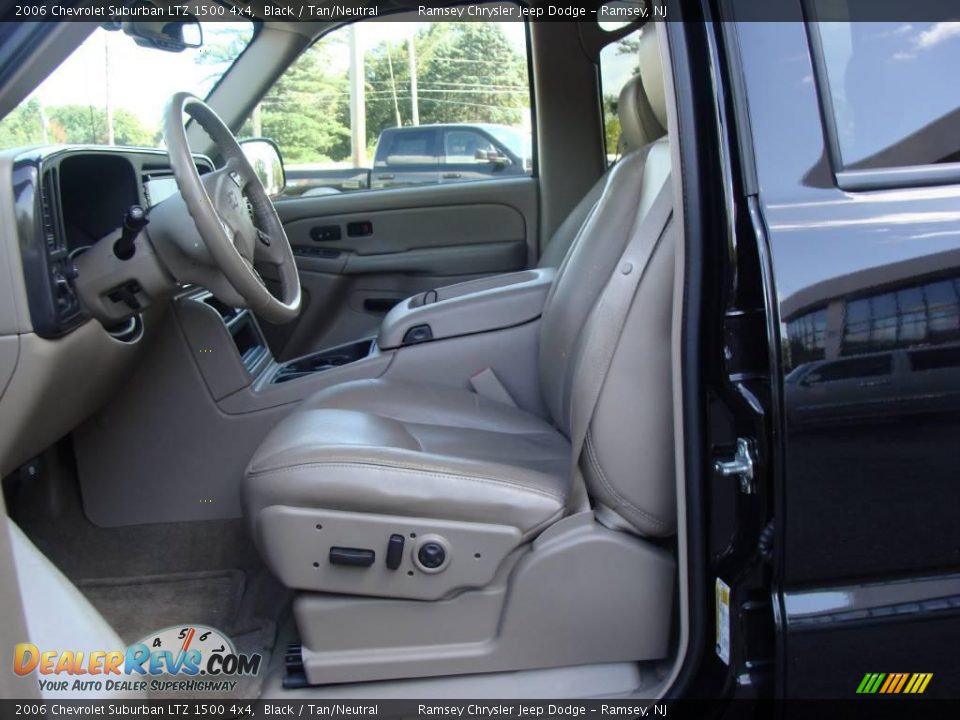 2006 Chevrolet Suburban LTZ 1500 4x4 Black / Tan/Neutral Photo #10