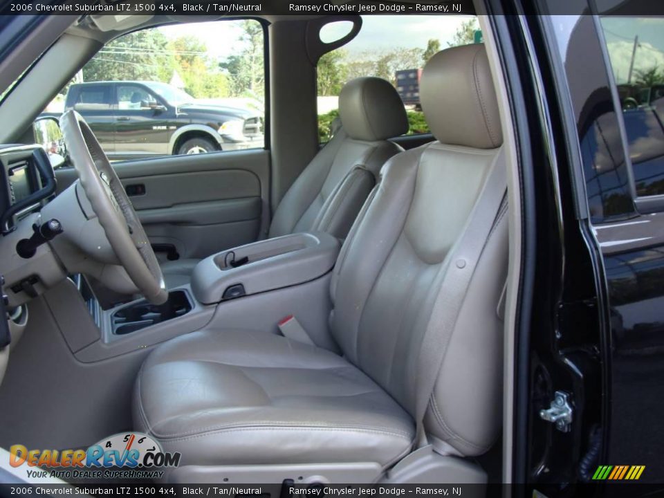 2006 Chevrolet Suburban LTZ 1500 4x4 Black / Tan/Neutral Photo #11