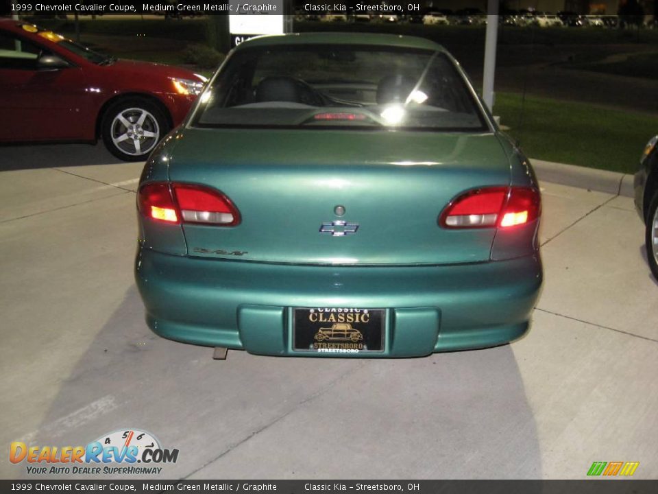 1999 Chevrolet Cavalier Coupe Medium Green Metallic / Graphite Photo #2