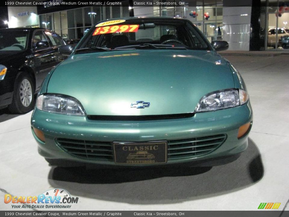 1999 Chevrolet Cavalier Coupe Medium Green Metallic / Graphite Photo #4