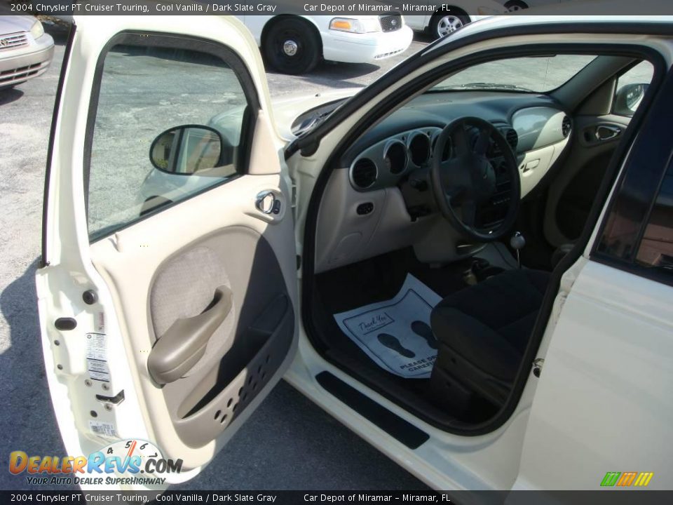 2004 Chrysler PT Cruiser Touring Cool Vanilla / Dark Slate Gray Photo #9