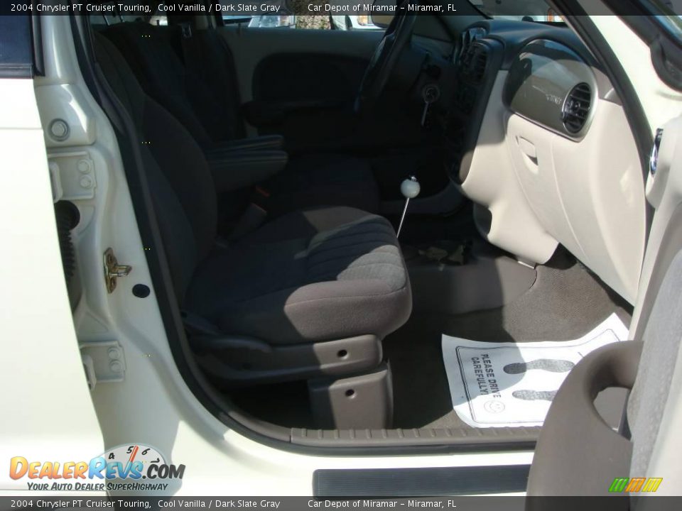 2004 Chrysler PT Cruiser Touring Cool Vanilla / Dark Slate Gray Photo #12