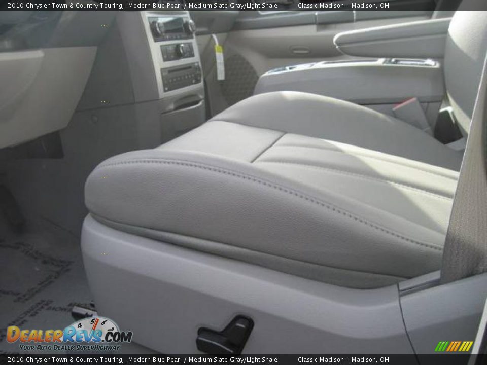2010 Chrysler Town & Country Touring Modern Blue Pearl / Medium Slate Gray/Light Shale Photo #7