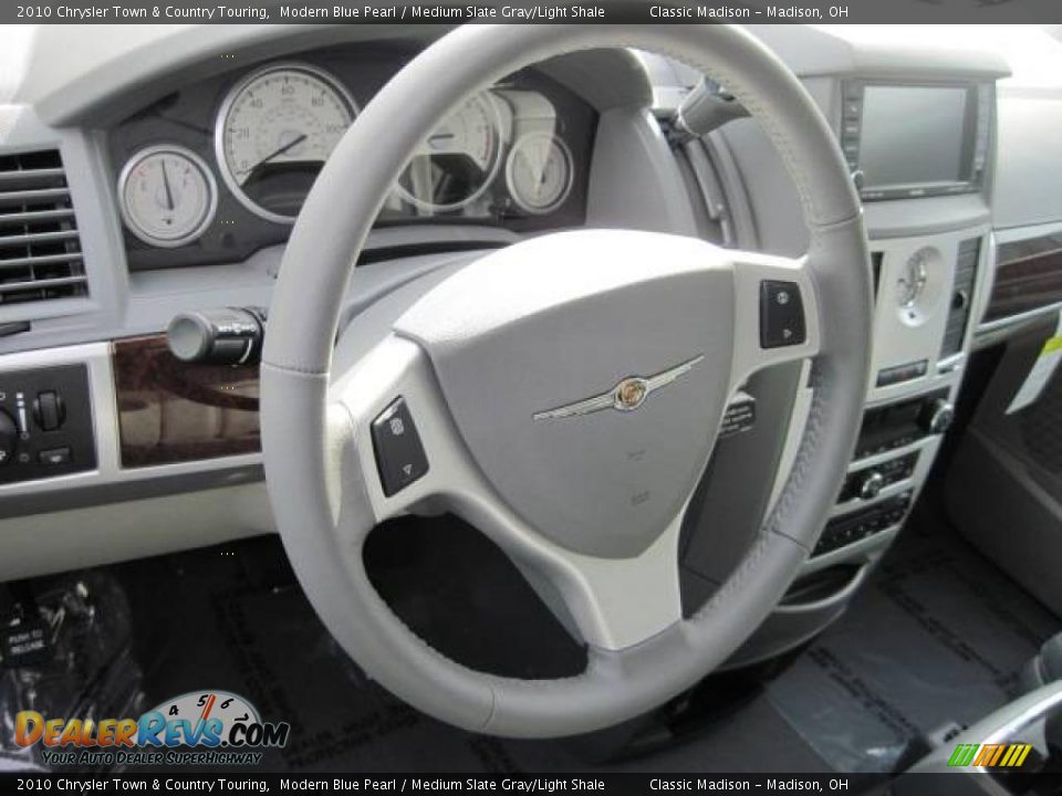 2010 Chrysler Town & Country Touring Modern Blue Pearl / Medium Slate Gray/Light Shale Photo #10