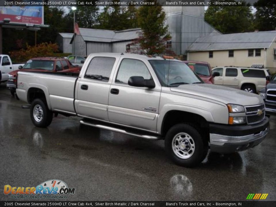 2005 Chevrolet Silverado 2500HD LT Crew Cab 4x4 Silver Birch Metallic / Dark Charcoal Photo #1