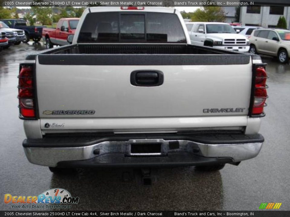 2005 Chevrolet Silverado 2500HD LT Crew Cab 4x4 Silver Birch Metallic / Dark Charcoal Photo #8