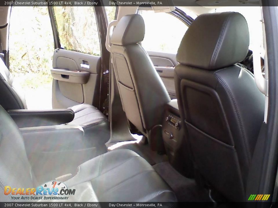 2007 Chevrolet Suburban 1500 LT 4x4 Black / Ebony Photo #10