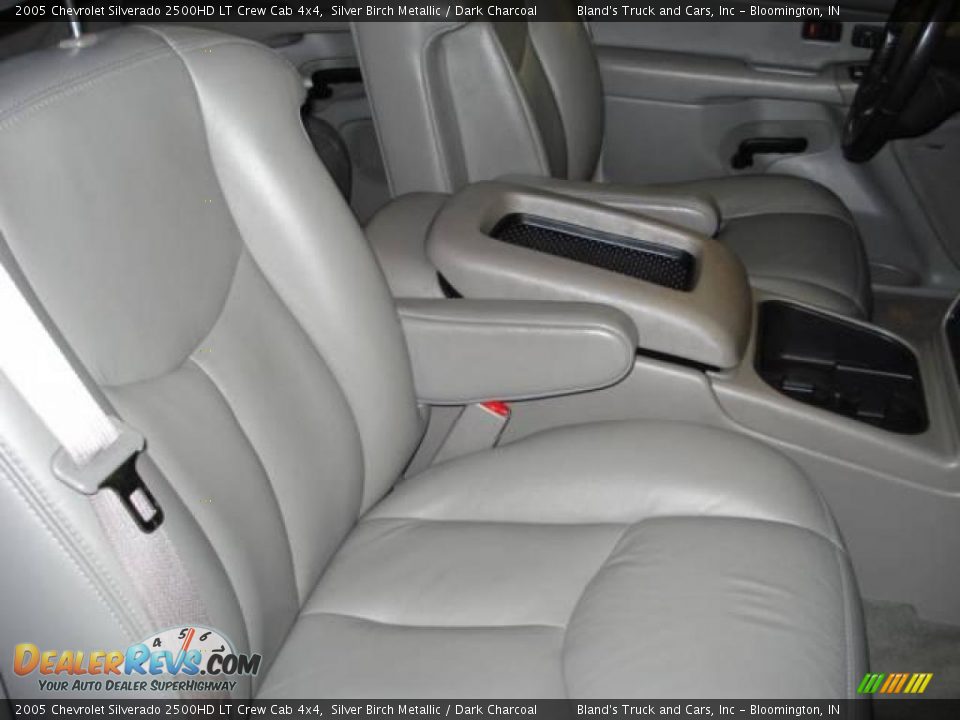 2005 Chevrolet Silverado 2500HD LT Crew Cab 4x4 Silver Birch Metallic / Dark Charcoal Photo #21