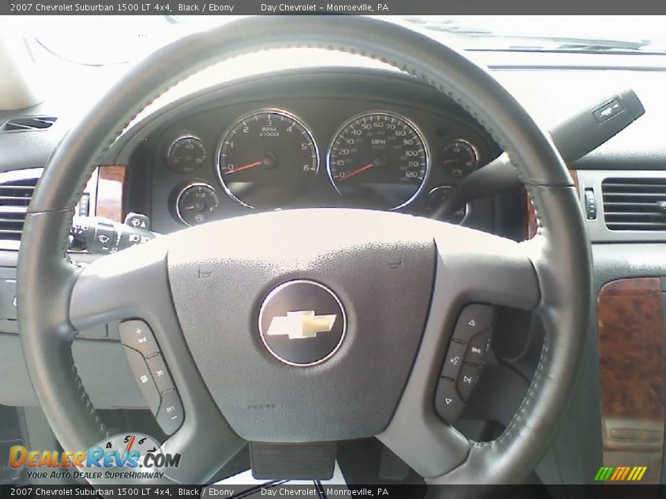 2007 Chevrolet Suburban 1500 LT 4x4 Black / Ebony Photo #24