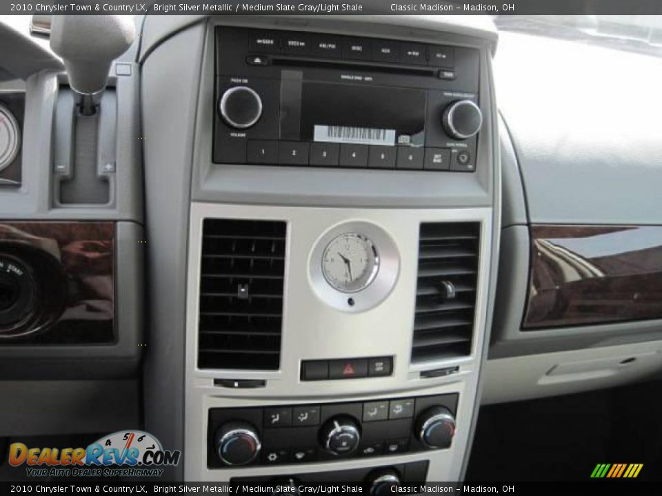 2010 Chrysler Town & Country LX Bright Silver Metallic / Medium Slate Gray/Light Shale Photo #8