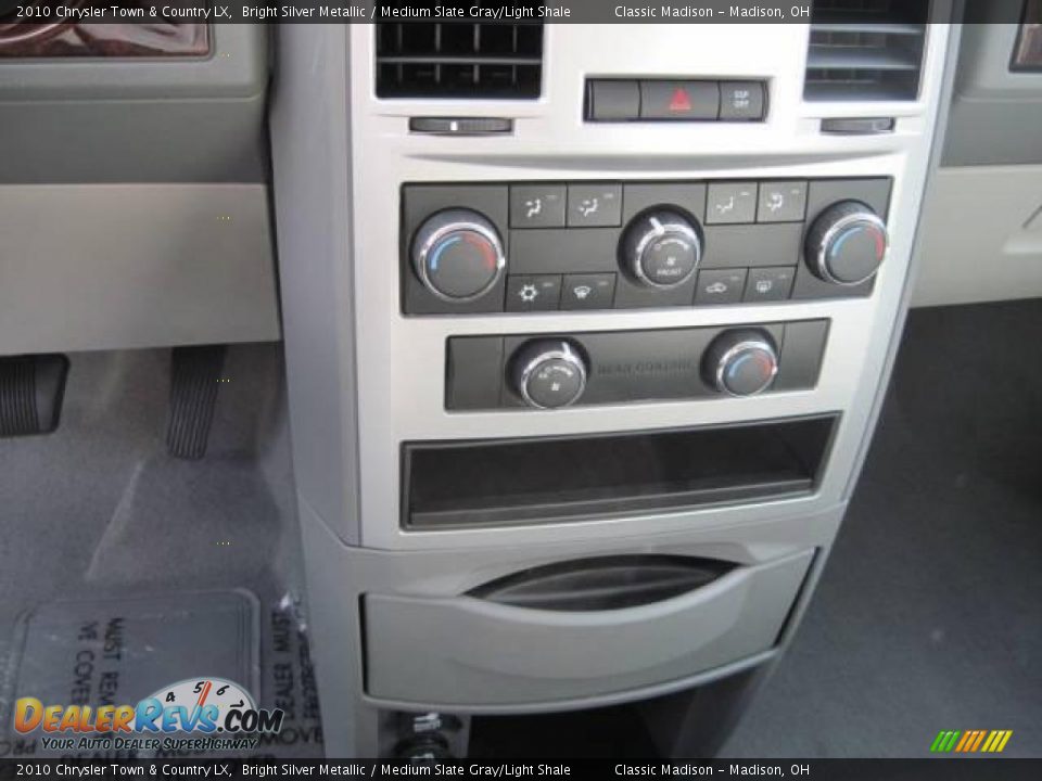2010 Chrysler Town & Country LX Bright Silver Metallic / Medium Slate Gray/Light Shale Photo #9