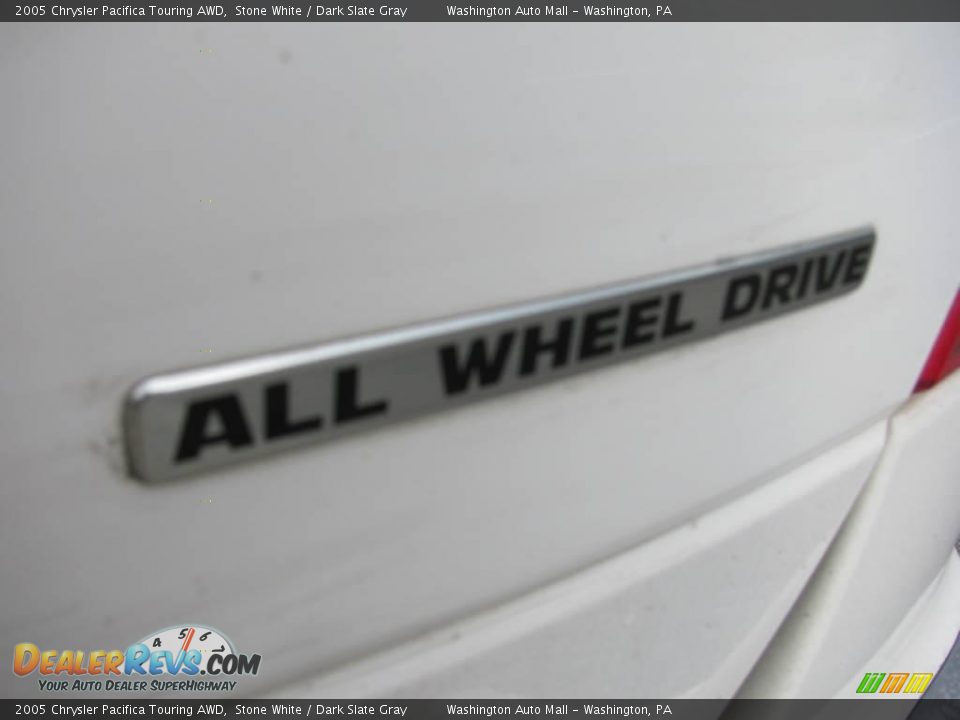 2005 Chrysler Pacifica Touring AWD Stone White / Dark Slate Gray Photo #4