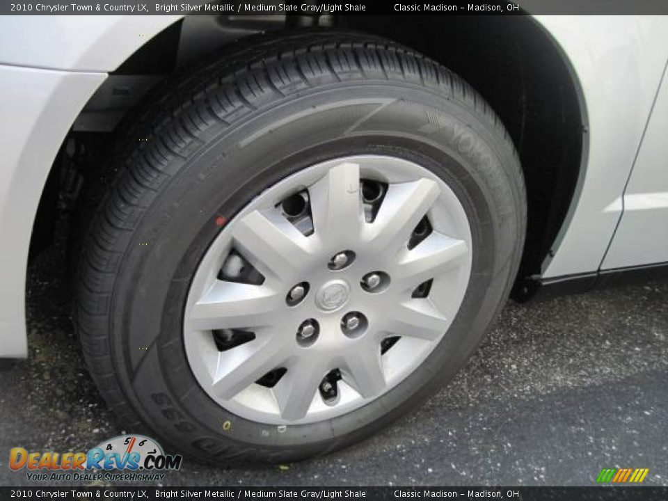 2010 Chrysler Town & Country LX Bright Silver Metallic / Medium Slate Gray/Light Shale Photo #11