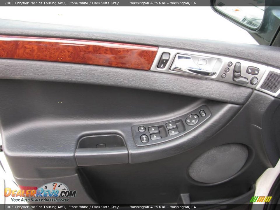 2005 Chrysler Pacifica Touring AWD Stone White / Dark Slate Gray Photo #15