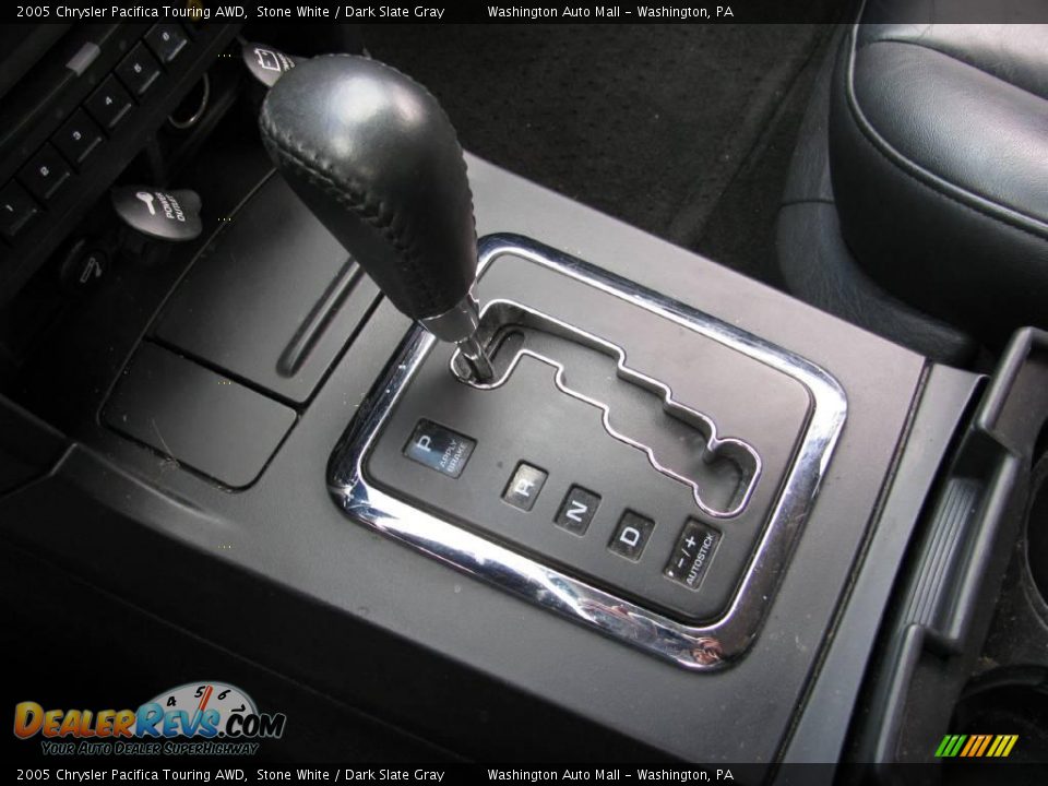 2005 Chrysler Pacifica Touring AWD Stone White / Dark Slate Gray Photo #17